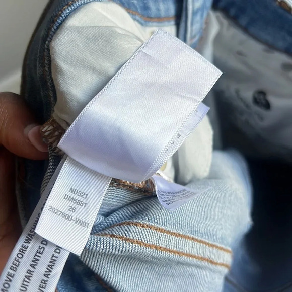 Madewell The Perfect Vintage Straight Jean in Montville Wash - Picture 12 of 13